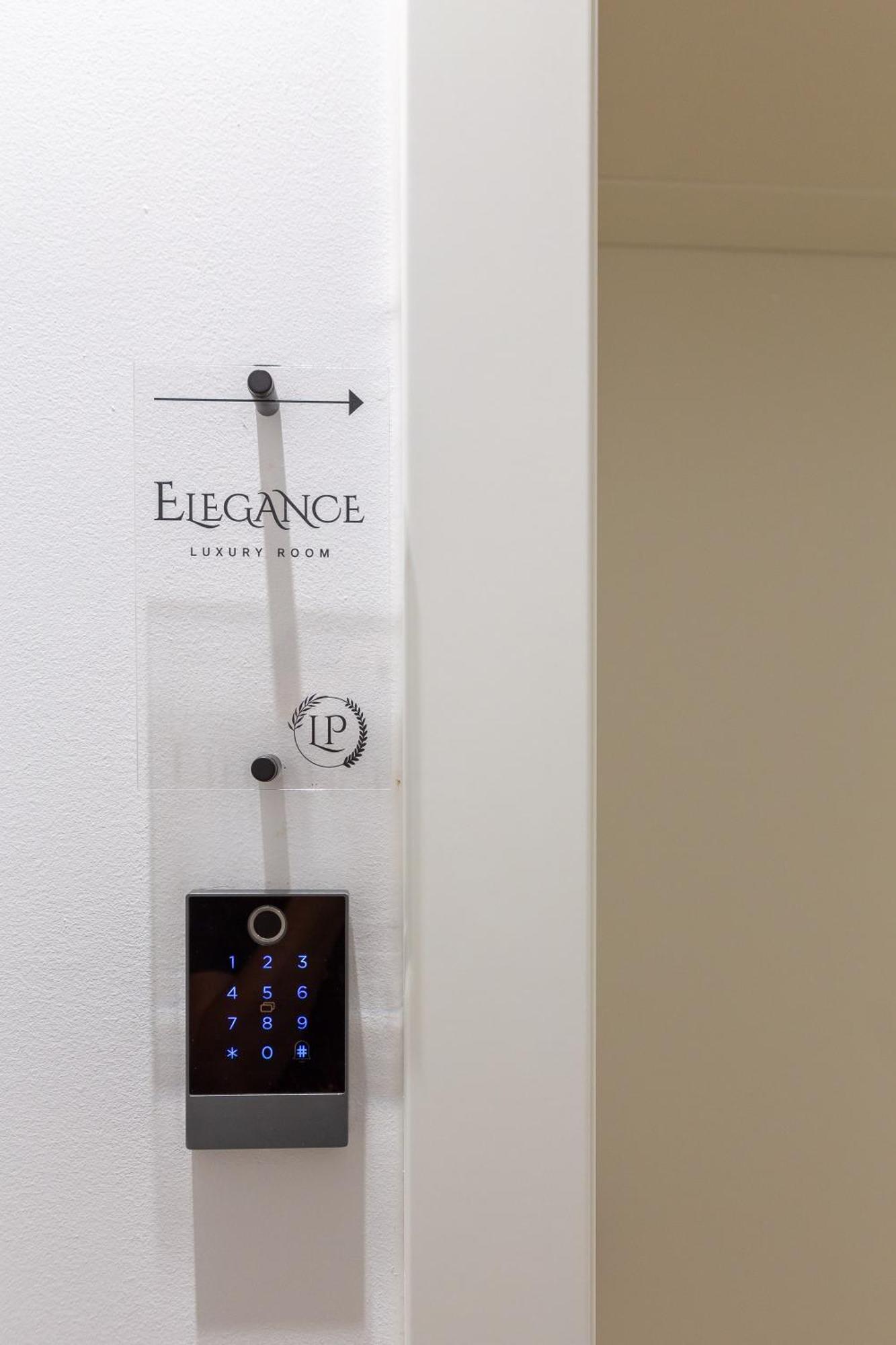 Luxury Rooms Le Prestige Few Minutes From Split'S Iconic Waterfront Buitenkant foto